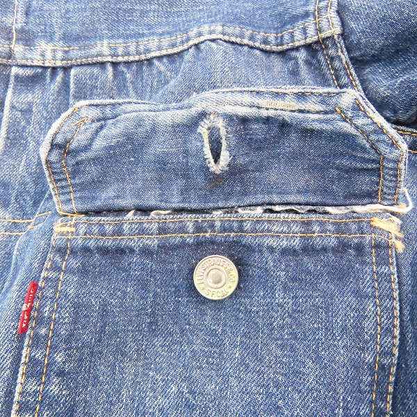 実際に弊社で買取させて頂いたLEVI'S/リーバイス ヴィンテージ 2nd/セカンド 革パッチ 両面均等Ｖ ビックＥ デニムジャケットの画像 4枚目