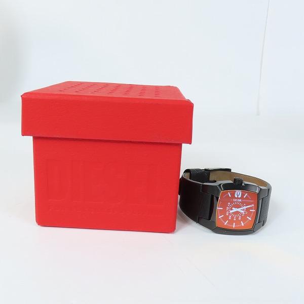 実際に弊社で買取させて頂いたDIESEL/ディーゼル CLIFFHANGER 腕時計 DZ2000の画像 6枚目