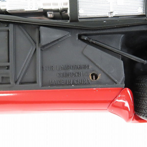 実際に弊社で買取させて頂いたKYOSHO/京商 1/18 LAMBORGHINI COUNTACH/ランボルギーニ カウンタック LP5000S レッド 08322RRの画像 4枚目