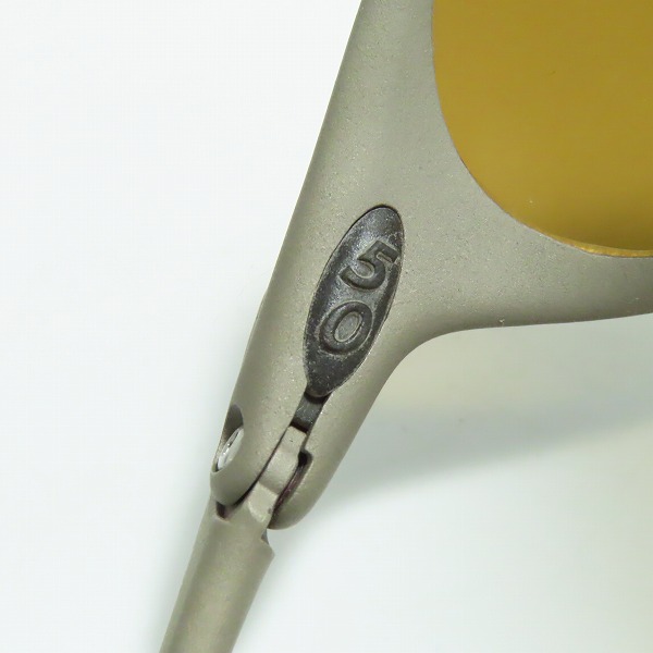 実際に弊社で買取させて頂いたOAKLEY/オークリー ROMEO/ロメオ X-METAL/エックスメタル TITANIUM サングラス/アイウェア GOLD IRIDIUM/ゴールドイリジウムの画像 6枚目