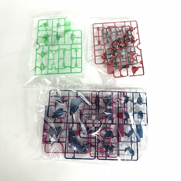 実際に弊社で買取させて頂いた【未組立】BANDAI/バンダイ GUNDAMWORLD HEROES/ガンダムワールドヒーローズ SDW HEROES クリアカラーセットⅢの画像 2枚目