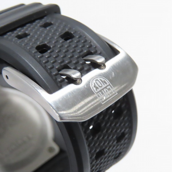 実際に弊社で買取させて頂いたLuminox/ルミノックス カーボン クォーツ腕時計 3500シリーズ Ref.3501の画像 6枚目