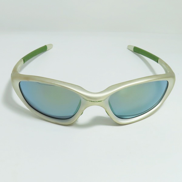 実際に弊社で買取させて頂いたOAKLEY/オークリー TWENTY/トゥエンティ/XX/20 シルバー×グリーン サングラス/アイウェア