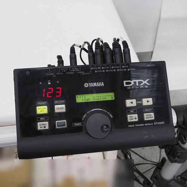 実際に弊社で買取させて頂いた★【動作確認済】YAMAHA/ヤマハ DTX550K 電子ドラム ハイハットスタンド・キックペダル・スローン付 DTX500シリーズの画像 1枚目