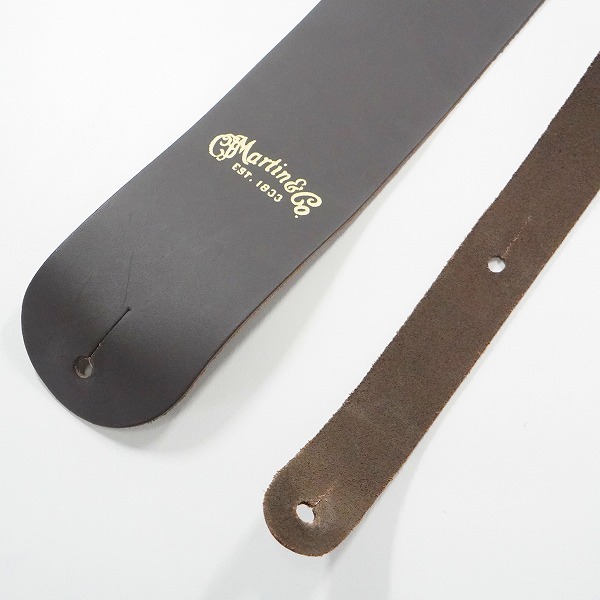 実際に弊社で買取させて頂いたMartin/マーティン ダークブラウン レザー調 アコースティックギター用 ギターストラップの画像 3枚目