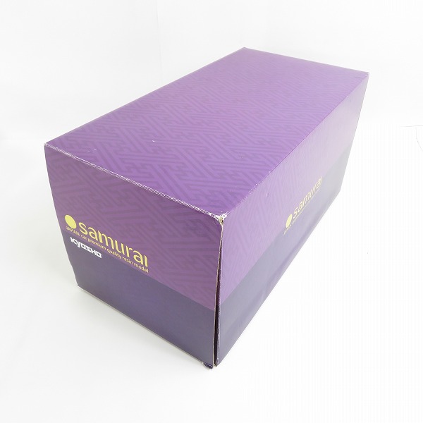 実際に弊社で買取させて頂いたKYOSHO/京商 SAMURAI 1/18 トヨタ クラウン ハイブリッド アスリートS 若草 グリーン KSR18001GR/ミニカーの画像 8枚目