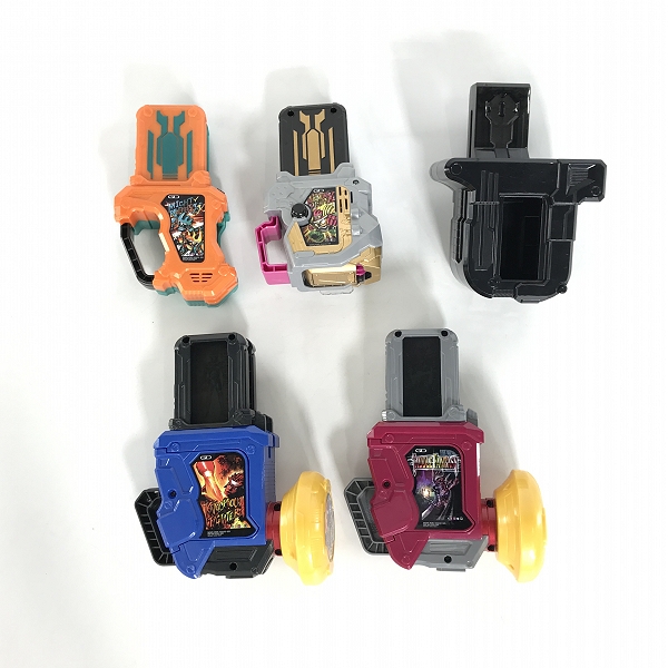 実際に弊社で買取させて頂いた【おまとめ】BANDAI/バンダイ 仮面ライダーエグゼイド DXマキシマムマイティX 等 ガシャット/ガシャットギア デュアル