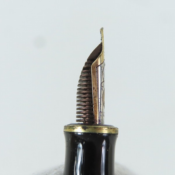 実際に弊社で買取させて頂いたPELIKAN/ペリカン スーべレーン グリーンストライプ キャップ式万年筆 ペン先14C-585の画像 7枚目