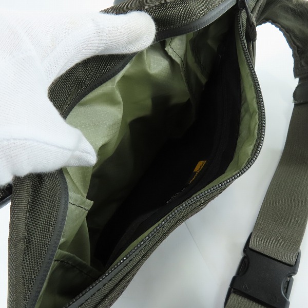 実際に弊社で買取させて頂いたPORTER/ポーター Liquid/リキッド ボディバッグ/ショルダーバッグの画像 5枚目