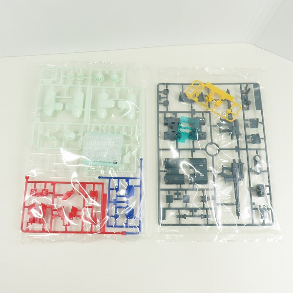 実際に弊社で買取させて頂いた【未組立】BANDAI/バンダイ MG 1/100 機動戦士ガンダム 地球連邦軍 中距離支援型モビルスーツ RX-77-2 ガンキャノンの画像 1枚目