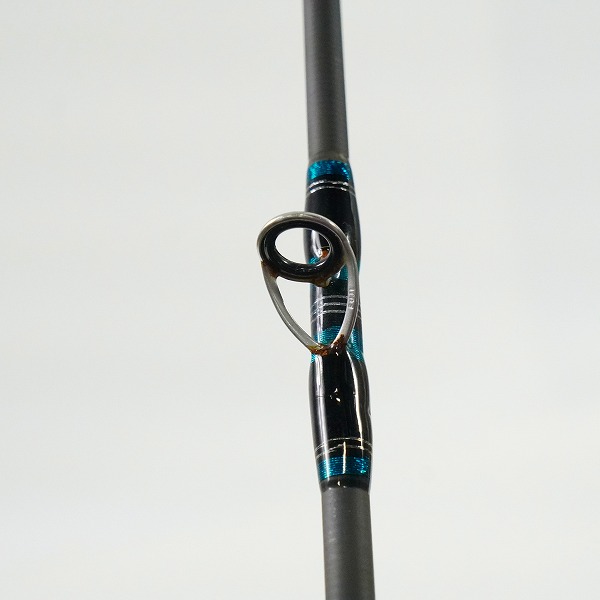 実際に弊社で買取させて頂いたAbuGarcia/アブガルシア STJS-1032H-KR ソルティースタイル ショアジギング 2ピース スピニング ショアジギングロッド 袋付きの画像 7枚目