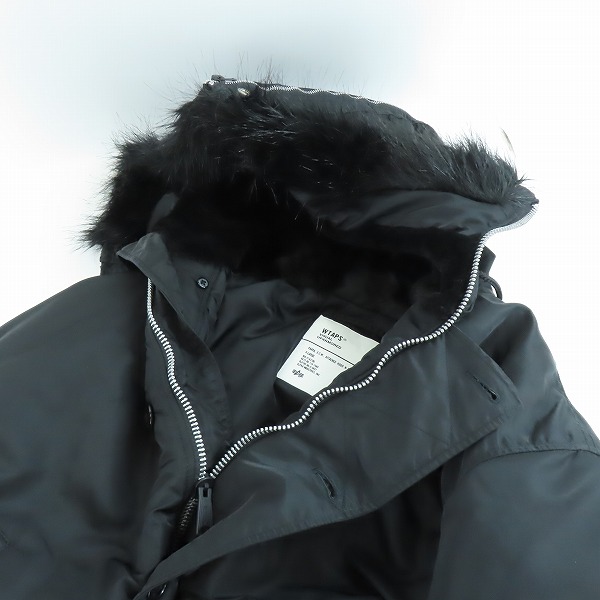実際に弊社で買取させて頂いたWTAPS×ALPHA/ダブルタップス×アルファ N-2B CORE SPEC コアスペック ファー付ジップアップジャケット TA0690-9001/XLの画像 3枚目