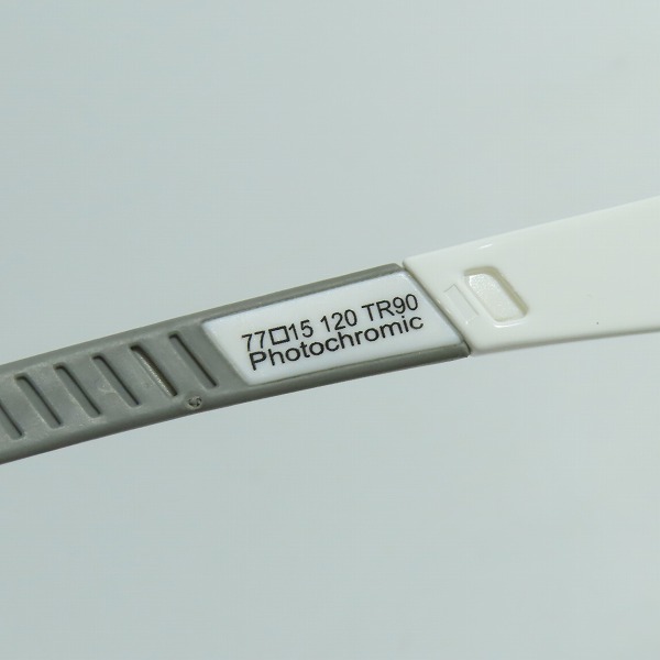 実際に弊社で買取させて頂いたR2/アールツー FILA/フィラ サングラス/アイウェア 2点セットの画像 6枚目