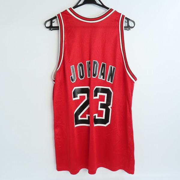 実際に弊社で買取させて頂いたChampion/チャンピオン NBA シカゴブルズ #23 マイケル ジョーダン アウェイ ユニフォーム/48の画像 1枚目