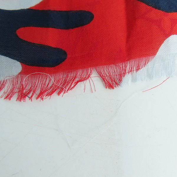 実際に弊社で買取させて頂いた【JPタグ】LOUIS VUITTON/ルイヴィトン シルク混 迷彩/カモフラ 大判 ストール/マフラーM71620の画像 6枚目