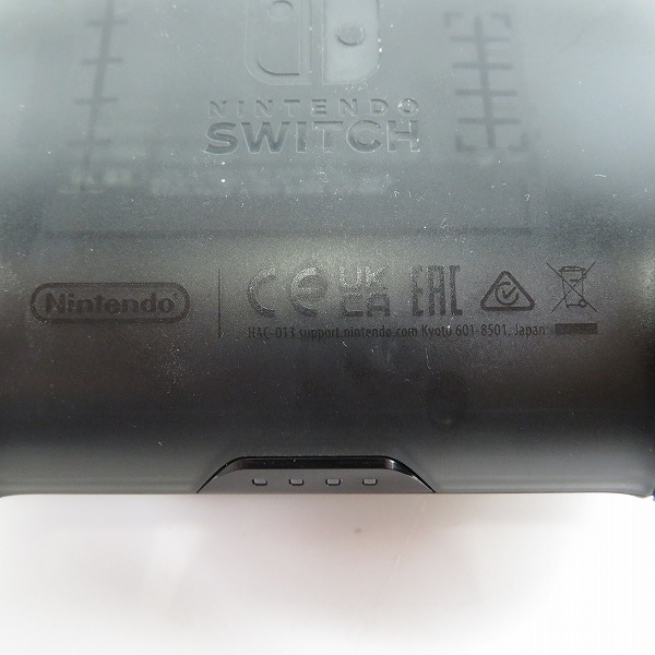 実際に弊社で買取させて頂いたNintendo Switch Pro コントローラー ゼルダの伝説 ティアーズ オブ ザ キングダムエディション HAC-013【簡易動作確認済】の画像 4枚目