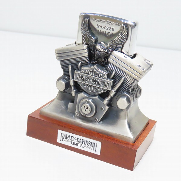実際に弊社で買取させて頂いたZIPPO/ジッポー Harley-Davidson/ハーレーダビッドソン スタンド付き 1995年製