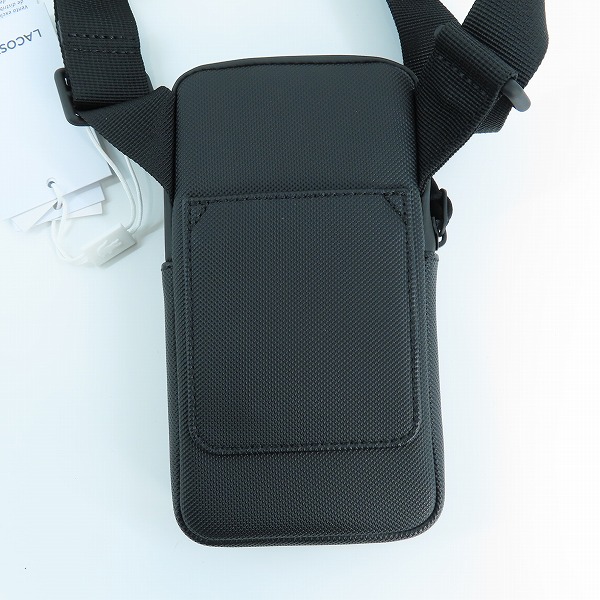 実際に弊社で買取させて頂いた【未使用】LACOSTE/ラコステ LCST スマートフォンホルダー/ショルダーバッグ NH4619LVの画像 1枚目