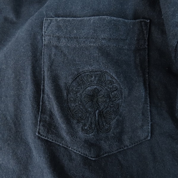 実際に弊社で買取させて頂いたCHROME HEARTS/クロムハーツ ホースシュー/スクロールラベル刺繍 胸ポケット 半袖Tシャツ/Mの画像 5枚目
