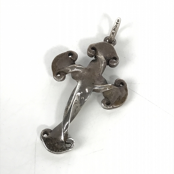実際に弊社で買取させて頂いたSTANLEY GUESS/スタンリーゲス ツイステッドクロス ペンダントトップ/ネックレス