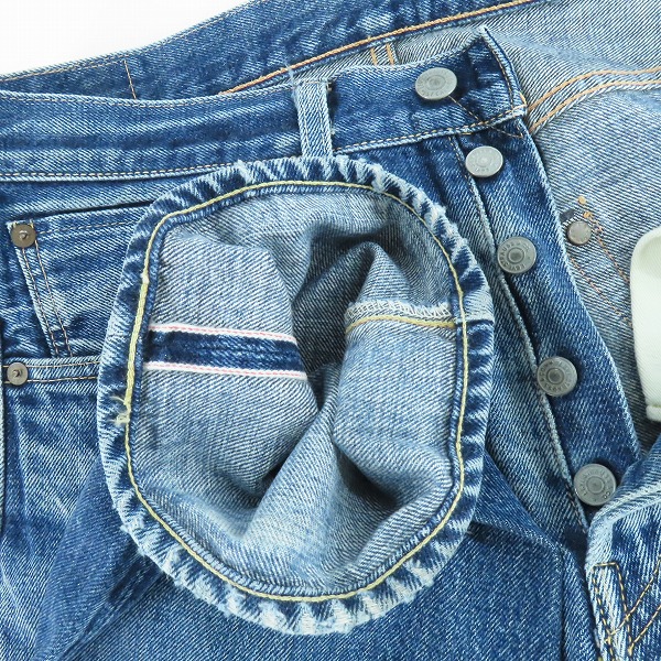 実際に弊社で買取させて頂いたLEVI'S/リーバイス 501XX 1955モデル 復刻 日本製 赤耳 デニムパンツ/ジーンズ/W32の画像 2枚目