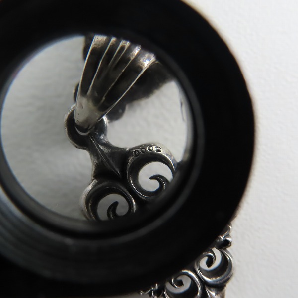 実際に弊社で買取させて頂いたLEATHERS & TREASURES/レザーズアンドトレジャーズ スモール フォー フレアデリー ペンダント w/K18 クロス ストーンの画像 4枚目