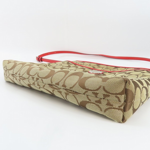 実際に弊社で買取させて頂いたCOACH/コーチ シグネチャー ショルダーバッグの画像 2枚目