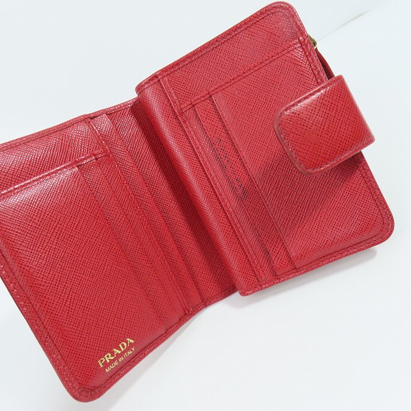 実際に弊社で買取させて頂いたPRADA/プラダ 2つ折り財布 レザーウォレットの画像 3枚目