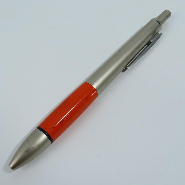 実際に弊社で買取させて頂いたLAMY/ラミー 4 pen ノック式多機能ペン/筆記用具