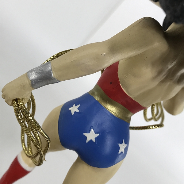 実際に弊社で買取させて頂いたMONOGRAM/モノグラム DCコミック WONDER-WOMAN/ワンダーウーマン ボブルヘッド フィギュアの画像 6枚目
