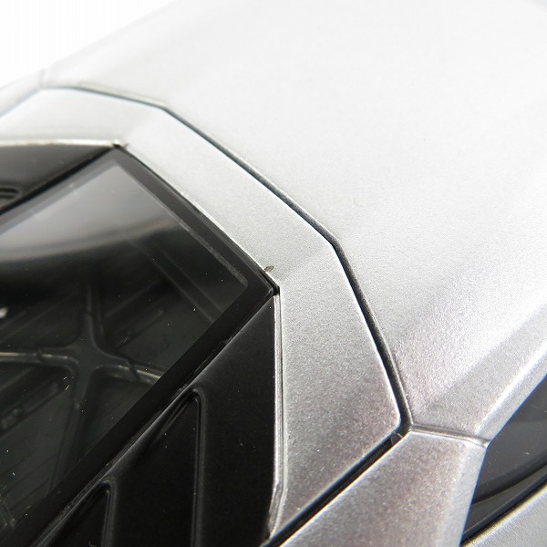 実際に弊社で買取させて頂いたBburago/ブラーゴ 1/18 Lamborghini Huracan/ランボルギーニ ウラカン LP 610-4/ミニカーの画像 6枚目