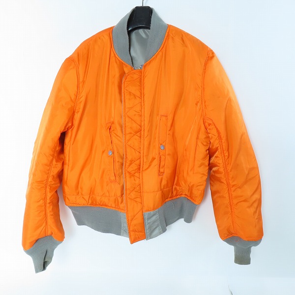 実際に弊社で買取させて頂いたAlpha Industries/アルファ インダストリー フライトジャケット MA-1 リバーシブル MIL-J-82790J グレー/オレンジ/Lの画像 2枚目