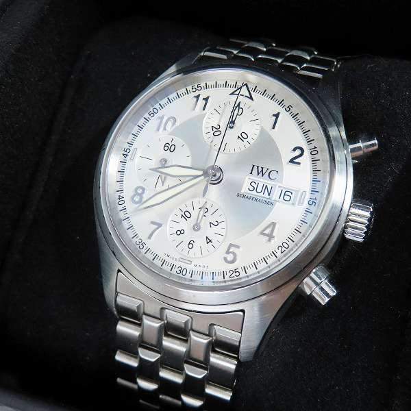 実際に弊社で買取させて頂いたIWC/アイ・ダブリュー・シー スピットファイア クロノグラフ オートマティック シルバー文字盤 ステンレススチール  IW370623