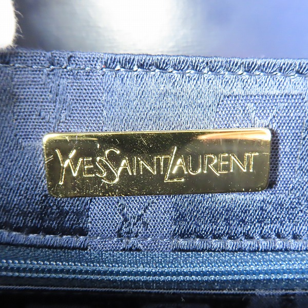 実際に弊社で買取させて頂いたYves Saint Laurent/イブサンローラン YSL ロゴチャーム付 レザー ハンドバッグの画像 4枚目