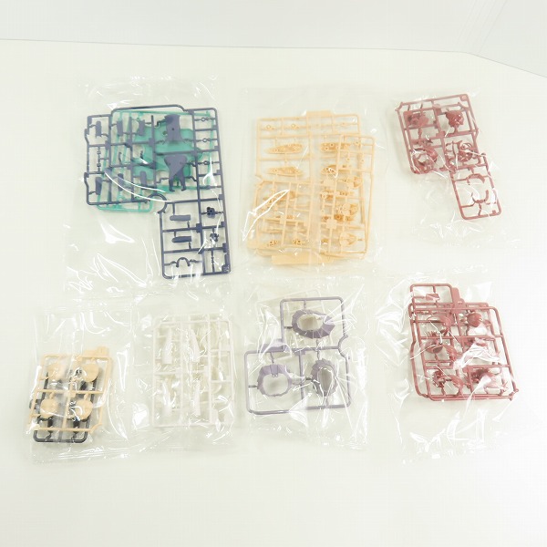 実際に弊社で買取させて頂いた【未組立】KOTOBUKIYA/コトブキヤ 創彩少女庭園 1/10 小鳥遊 暦 令法高等学校 冬服の画像 1枚目