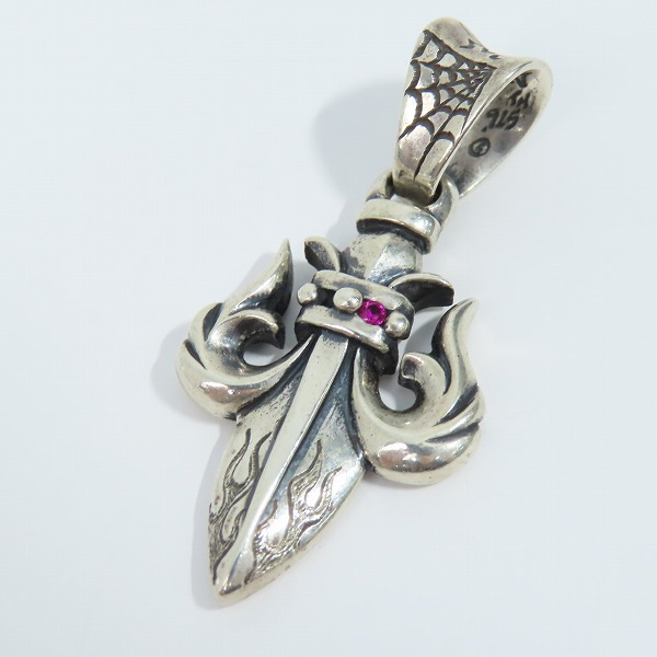 実際に弊社で買取させて頂いたTRAVIS WALKER/トラヴィスワーカー チャーム ロイヤルFDLペンダント