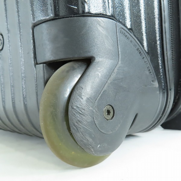 実際に弊社で買取させて頂いたRIMOWA/リモワ 2輪 35L キャリーケース/スーツケース/機内持ち込みサイズ 32L/85.152の画像 4枚目