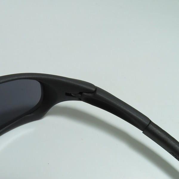 実際に弊社で買取させて頂いたOAKLEY/オークリー MAGNESIUM SWITCH/マグネシウムスイッチ  MAG SWITCH/マグスイッチ ダークカーバイド サングラス/アイウェアの画像 4枚目