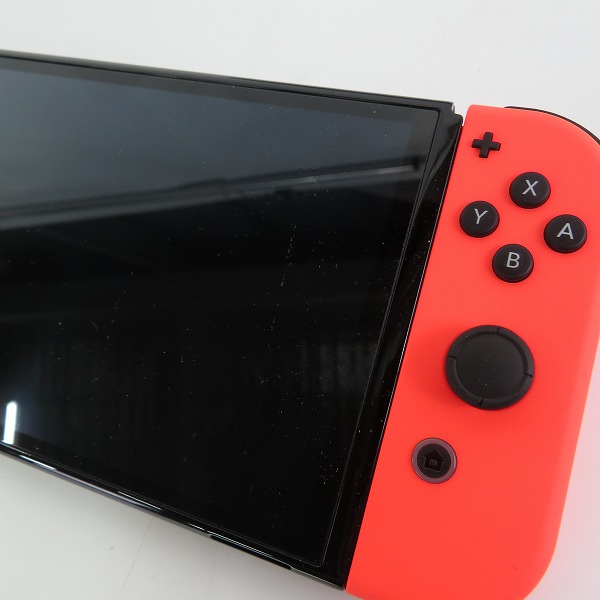 実際に弊社で買取させて頂いた任天堂 Nintendo Switch/ニンテンドースイッチ 有機ELモデル 本体 HEG-001/ホリ グリップコントローラー ブルー付きの画像 5枚目