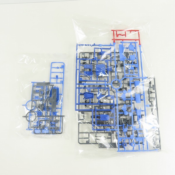 実際に弊社で買取させて頂いた【未組立】BANDAI/バンダイ HG 1/144 機動戦士ガンダム外伝 THE BLUE DESTINY ブルーディスティニー1号機 EXAMの画像 2枚目
