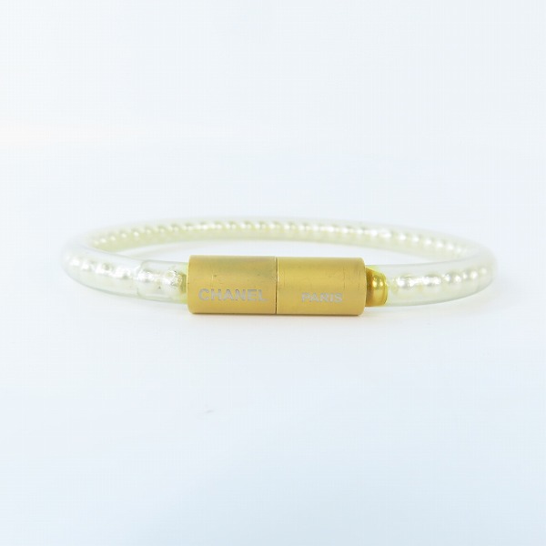 実際に弊社で買取させて頂いたCHANEL/シャネル チューブブレスレット フェイクパール 00 Sの画像 1枚目
