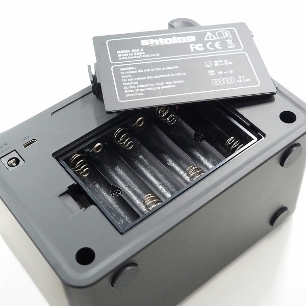 実際に弊社で買取させて頂いたShining/シャイニング SGA-3 ミニ ギターアンプ コンボアンプ 動作確認済みの画像 6枚目