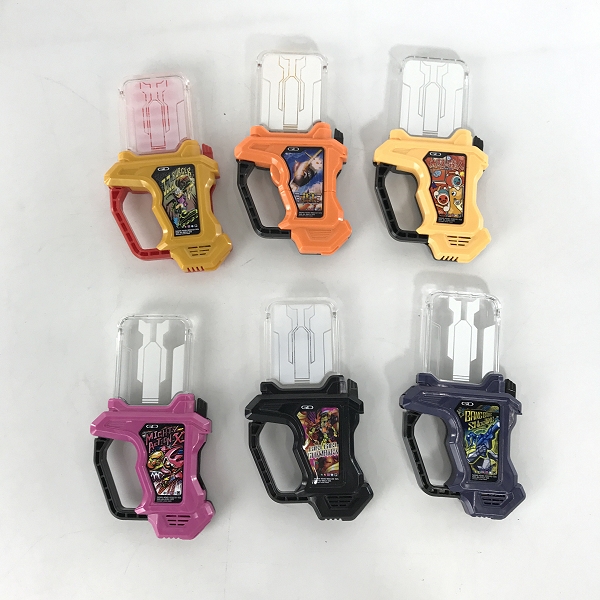 実際に弊社で買取させて頂いた【おまとめ】BANDAI/バンダイ 仮面ライダーエグゼイド DXゲーマドライバー 変身ベルト ガシャットの画像 2枚目
