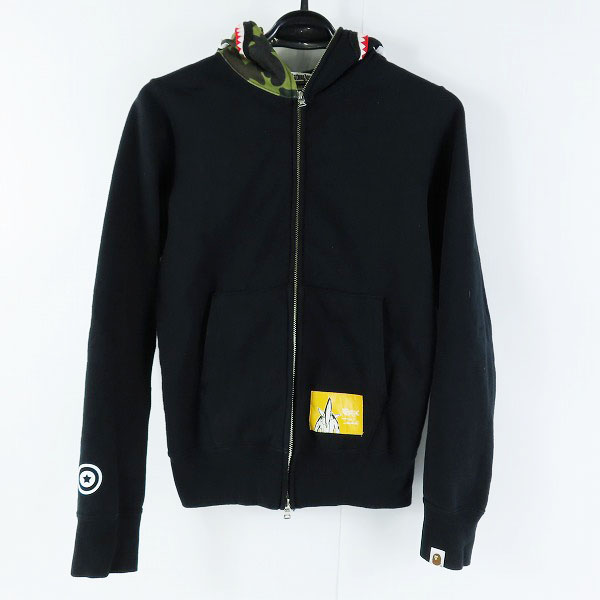 実際に弊社で買取させて頂いたA BATHING APE×FUTURA/アベイシングエイプ×フューチュラ シャークパーカー 001ZPC231903X/Sの画像 1枚目