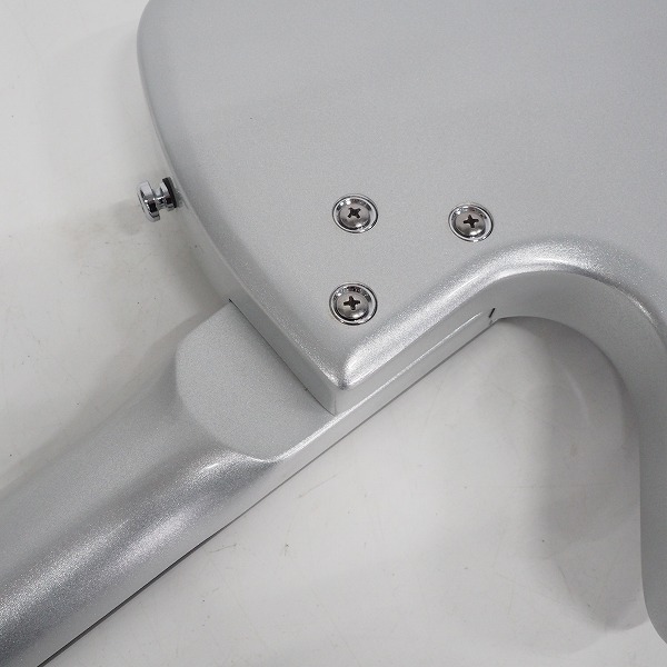 実際に弊社で買取させて頂いた★EASTWOOD GUITARS/イーストウッド AIRLINE BIGHORN Sonic Silver ビザールギター エレキギター ソフトケース付の画像 8枚目
