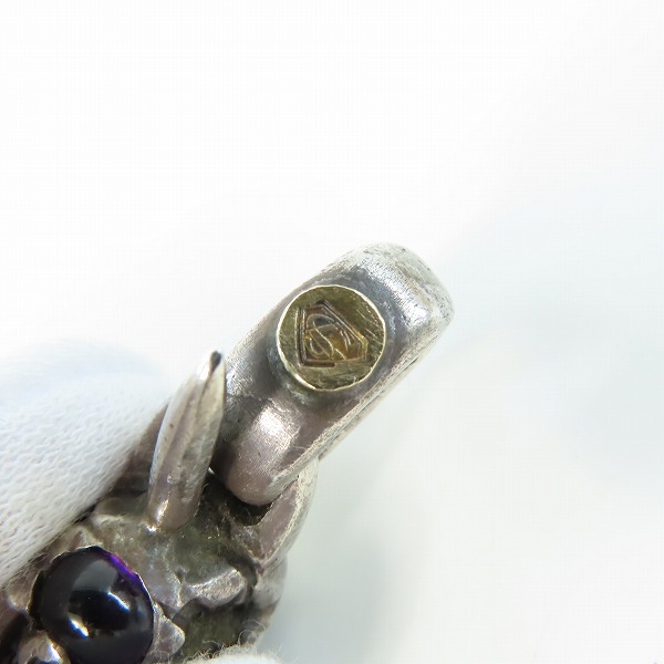 実際に弊社で買取させて頂いたSTOPLIGHT/ストップライト ベイル付き/1つ目スカル ｗ/アメジスト 1本角 K18 金メタル ペンダントトップ/チャーム カスタムの画像 4枚目