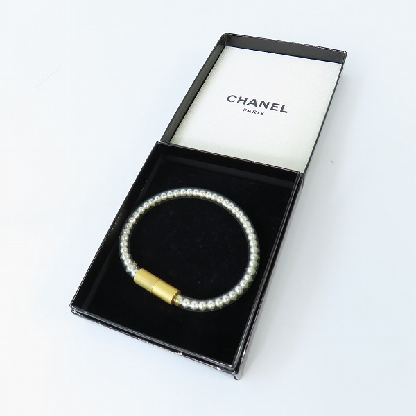 実際に弊社で買取させて頂いたCHANEL/シャネル チューブブレスレット フェイクパール 00 Sの画像 8枚目