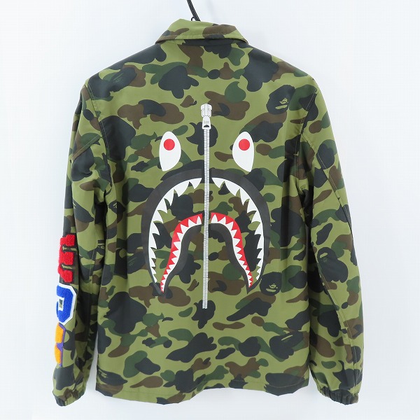 実際に弊社で買取させて頂いたA BATHING APE/アベイシングエイプ 1ST CAMO SHARK COACH JACKET/Sの画像 1枚目
