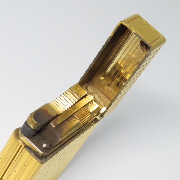 実際に弊社で買取させて頂いたS.T.Dupont/デュポン ガスライター ゴールド ライン1の画像 5枚目