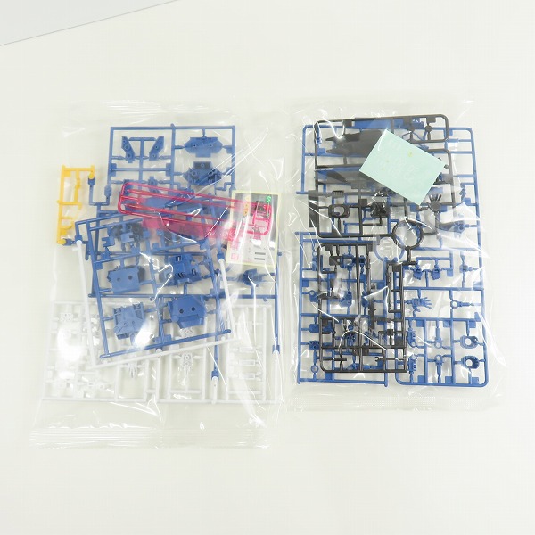 実際に弊社で買取させて頂いた【未組立】BANDAI/バンダイ 1/144 HGUC 機動戦士ガンダム外伝 THE BLUE DESTINY RX-79BD-2 ブルーディスティニー2号機 EXAMの画像 1枚目